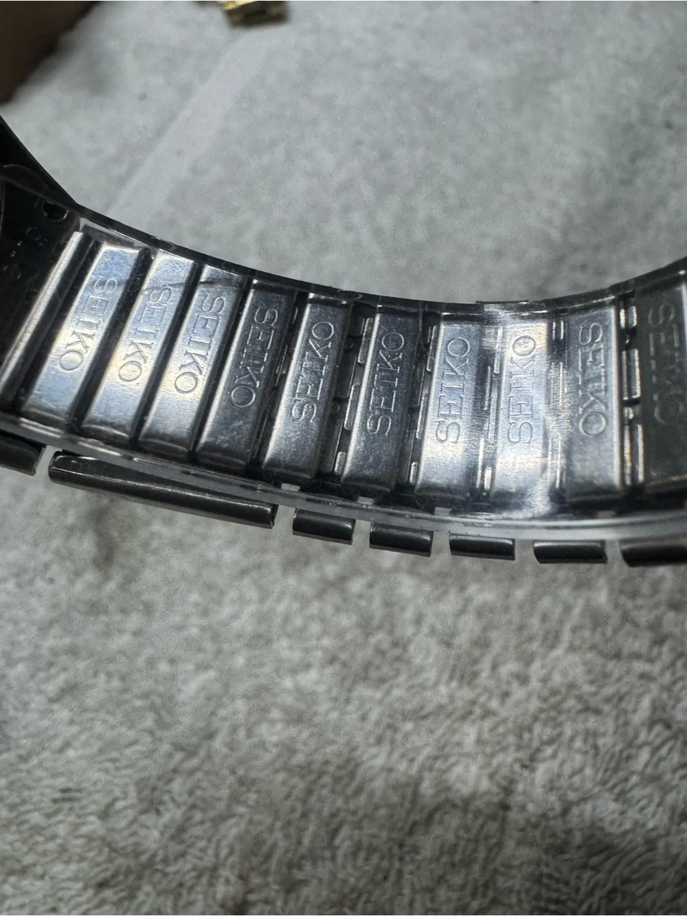 #182 Seiko Quartz Men's Silver Dial Stainless Watch